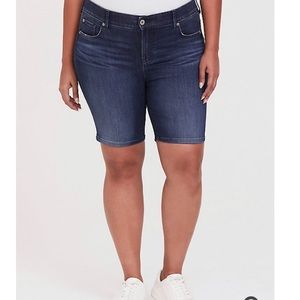 Torrid bombshell Bermuda jean shorts